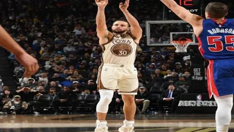 巴萨虽非欧冠夺冠热门，费尔明直言球队实力显眼