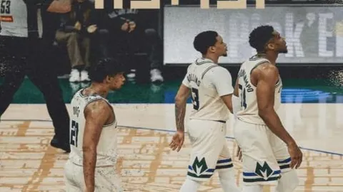 高真荣领跑LPGA奠基人杯，尹天琪并列次席，刘依一位列第18